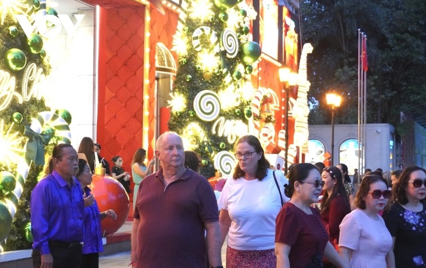 Christmas cheer spreads across Ho Chi Minh City ahead of holiday season